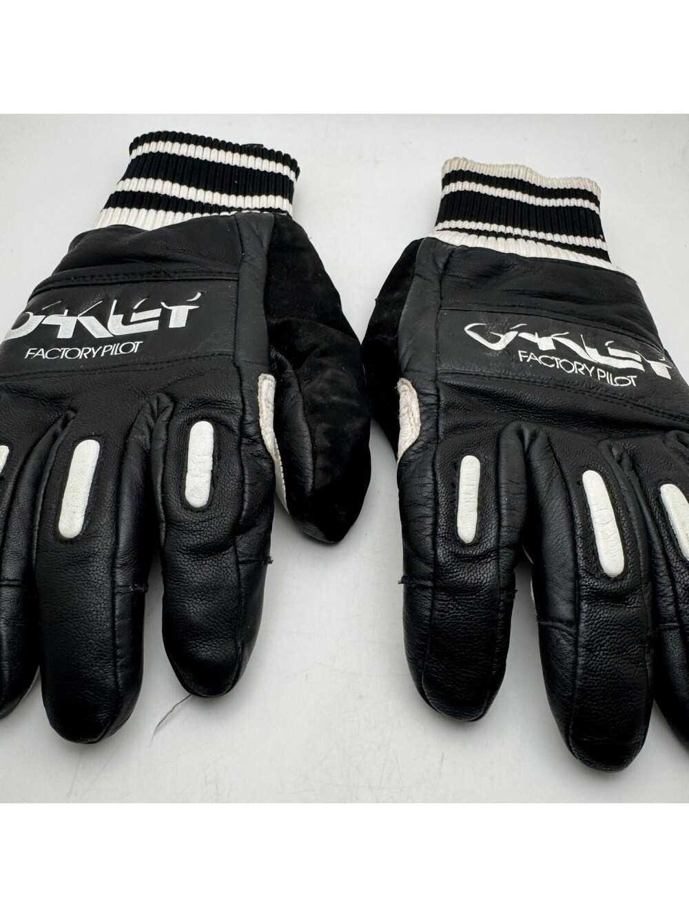 Oakley Factory Pilot Leather Gloves Black and White